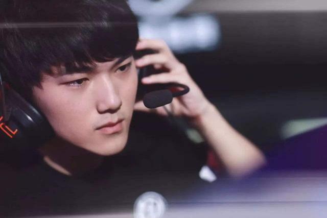 s1mple 的一位课程广告合作伙伴声称他被欺骗了，并提供了他的证据