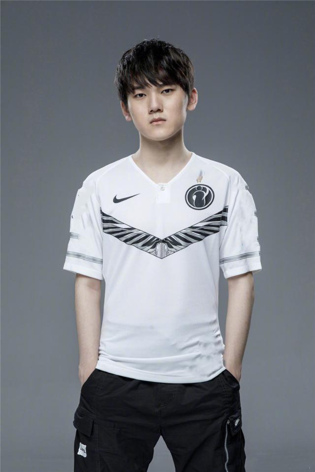 Fnatic 在 LEC 2026 之前遭遇关键教练损失