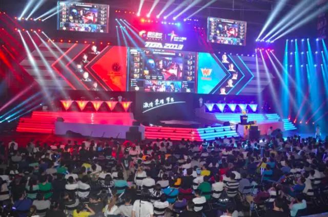 骰子“物理规律”：解析掷骰子的力度、角度与落点对结果的非完全随机影响。（骰子背后的物理：力度、角度与落点如何影响结果的非完全随机性）