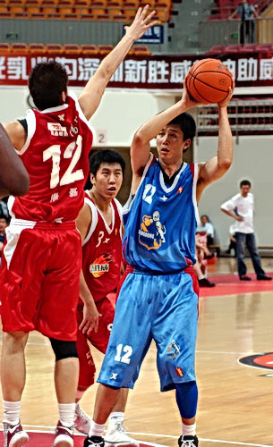 NBA｜柯里下半场一分未得 湖人擒勇士获3连胜